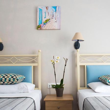 Ino Hotel Kamari  Ngoại thất bức ảnh