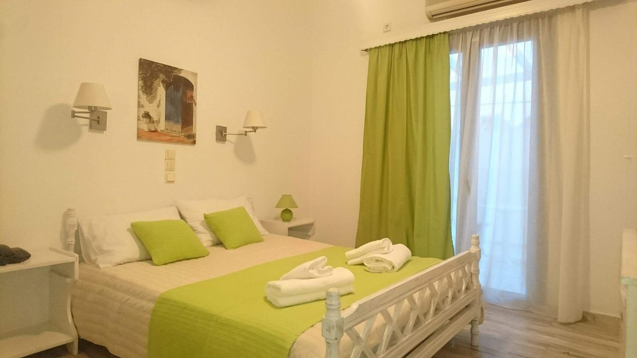 Ino Hotel Kamari  Ngoại thất bức ảnh