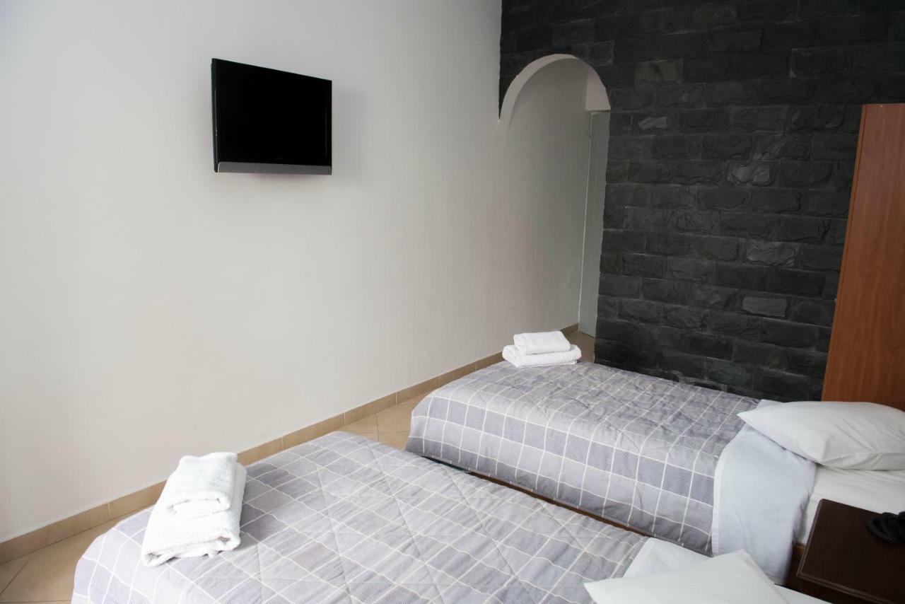 Ino Hotel Kamari  Ngoại thất bức ảnh